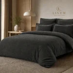Lenjerie de pat Royal Damasc Antracit, set complet pe pat - LINUM