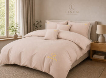 Lenjerie de pat Signature din bumbac premium - Bej, vedere din dreapta - LINUM