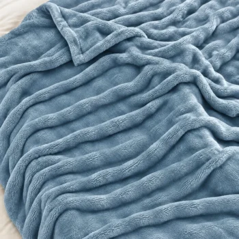 Patura Cocon Albastru deschis, textura plusata si pliuri naturale - LINUM