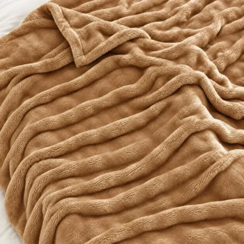 Patura Cocon Camel, textura plusata si pliuri naturale - LINUM