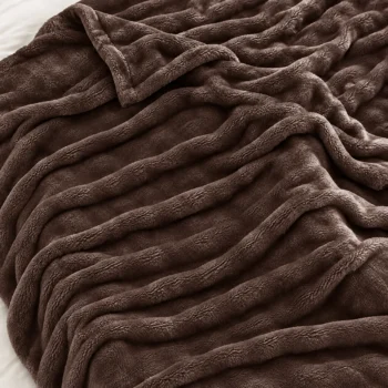 Patura Cocon Maro, textura plusata si pliuri naturale - LINUM